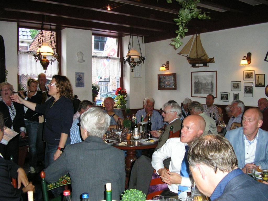 Hotel De Stadsboerderij/ Eetcafe De Brabander Хинделопен Экстерьер фото