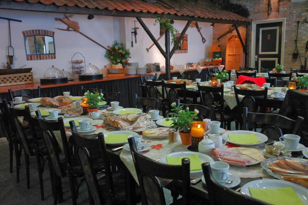 Hotel De Stadsboerderij/ Eetcafe De Brabander Хинделопен Экстерьер фото